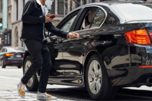Uber investigada em França por suspeitas de trabalho ilegal