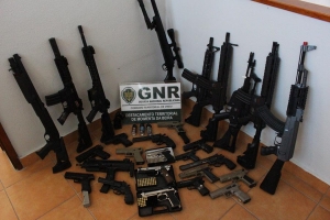 Moimenta da Beira: Jovem de 17 anos detido pela GNR por posse de armas