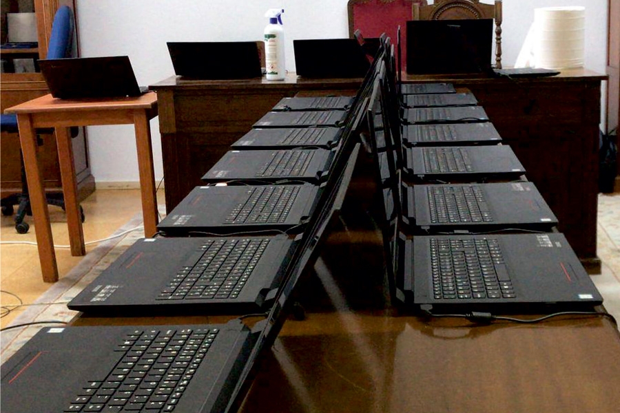 Tribunal de Contas sugere ao Governo sistema para controlar um computador por aluno