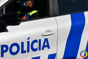 Duas pessoas detidas pela PSP na segunda-feira em Viseu por falta de carta de condução