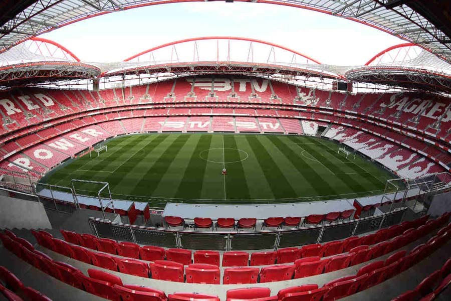 Benfica vence Marselha (2-1) na Luz e coloca-se em vantagem na eliminatória